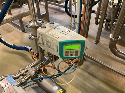 Overview picture of 2010 Simens sitrans f m magflo mag5000 Flowmeter